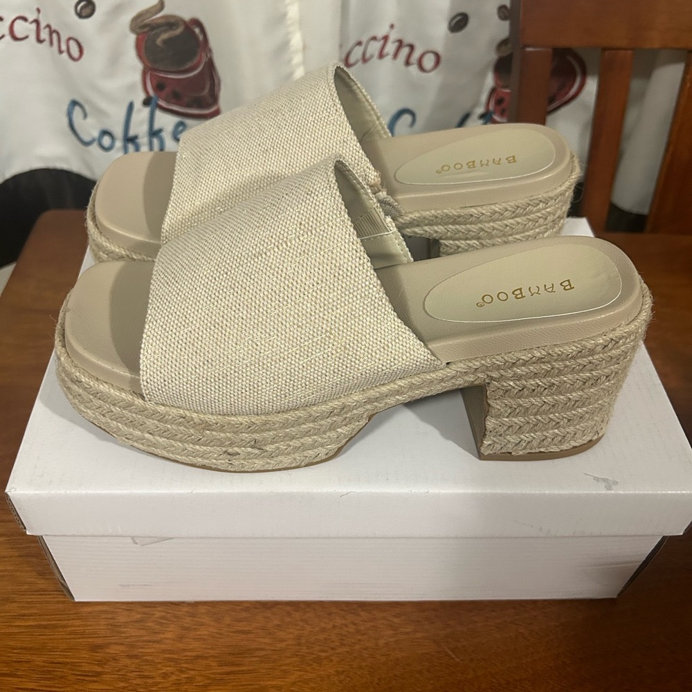 New in Box - Bamboo Vanilla Espadrille Platform Heeled Sandals Size 7.5